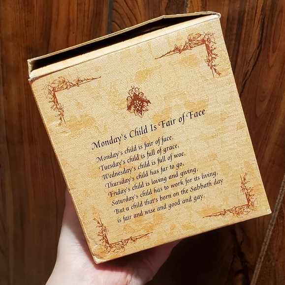 Yesterday's Child Wedding March Music Box 272052 - Picture 16 of 16